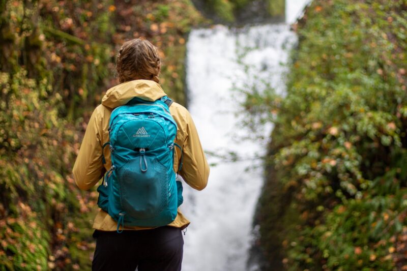 8 Best Hiking Hydration Packs for Long Hikes in 2026